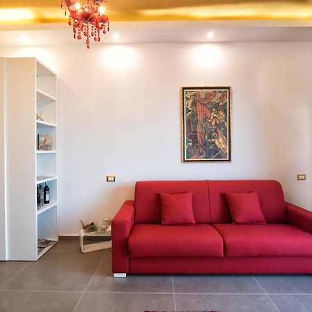 A Due Passi... Apartment Giardini Naxos Ngoại thất bức ảnh