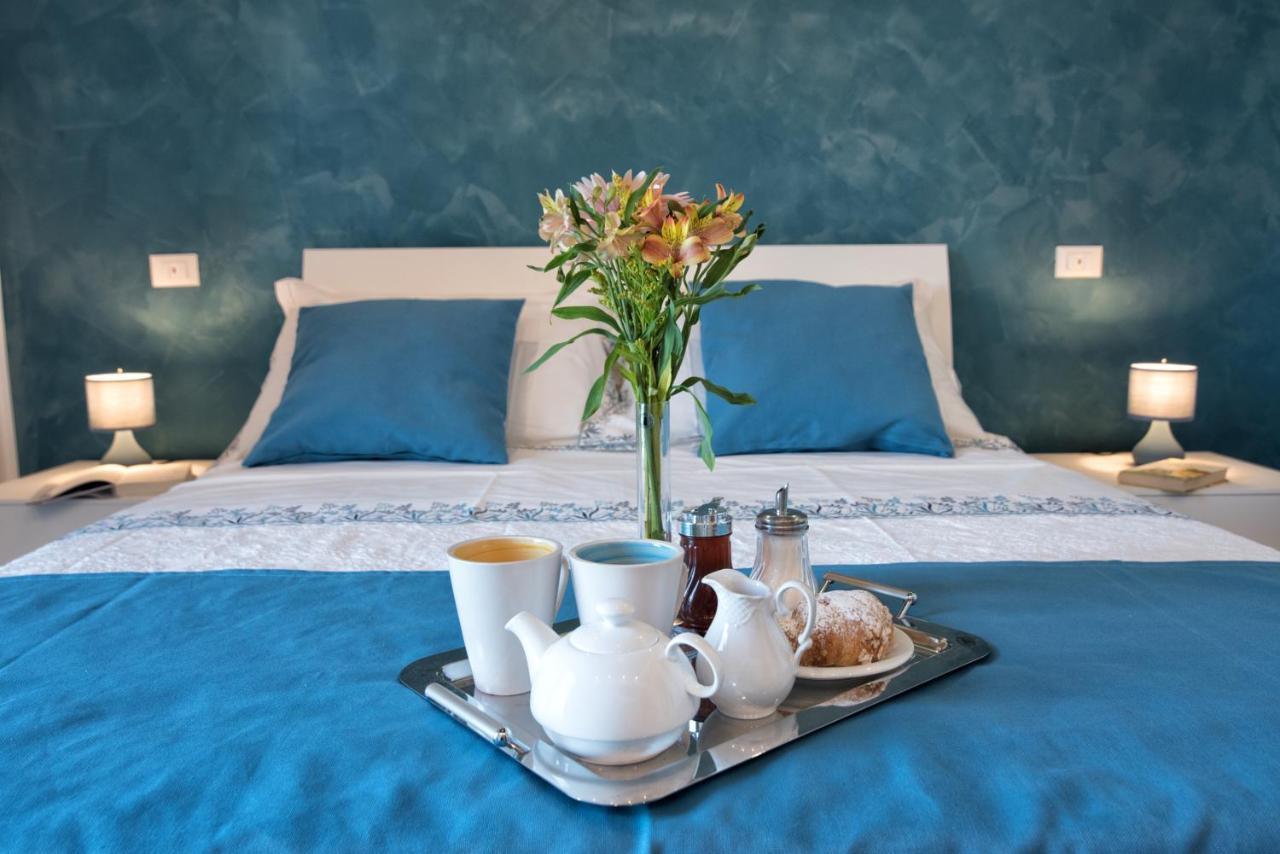 A Due Passi... Apartment Giardini Naxos Ngoại thất bức ảnh
