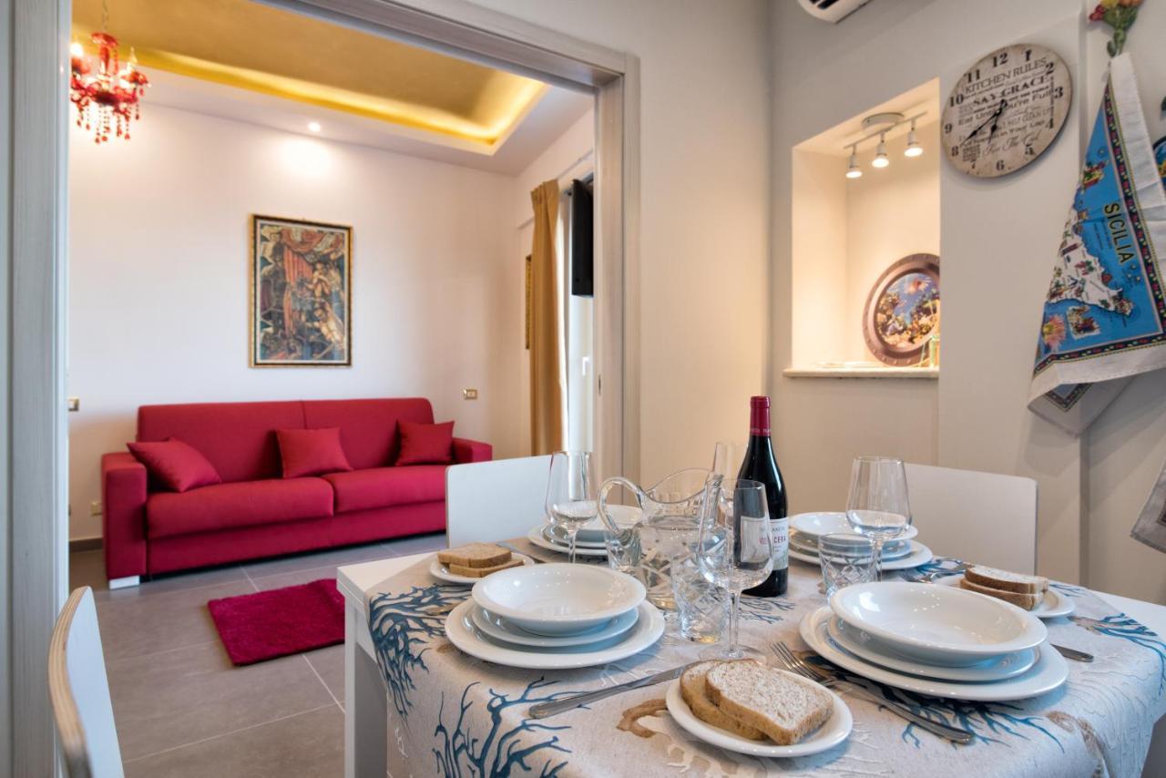 A Due Passi... Apartment Giardini Naxos Ngoại thất bức ảnh