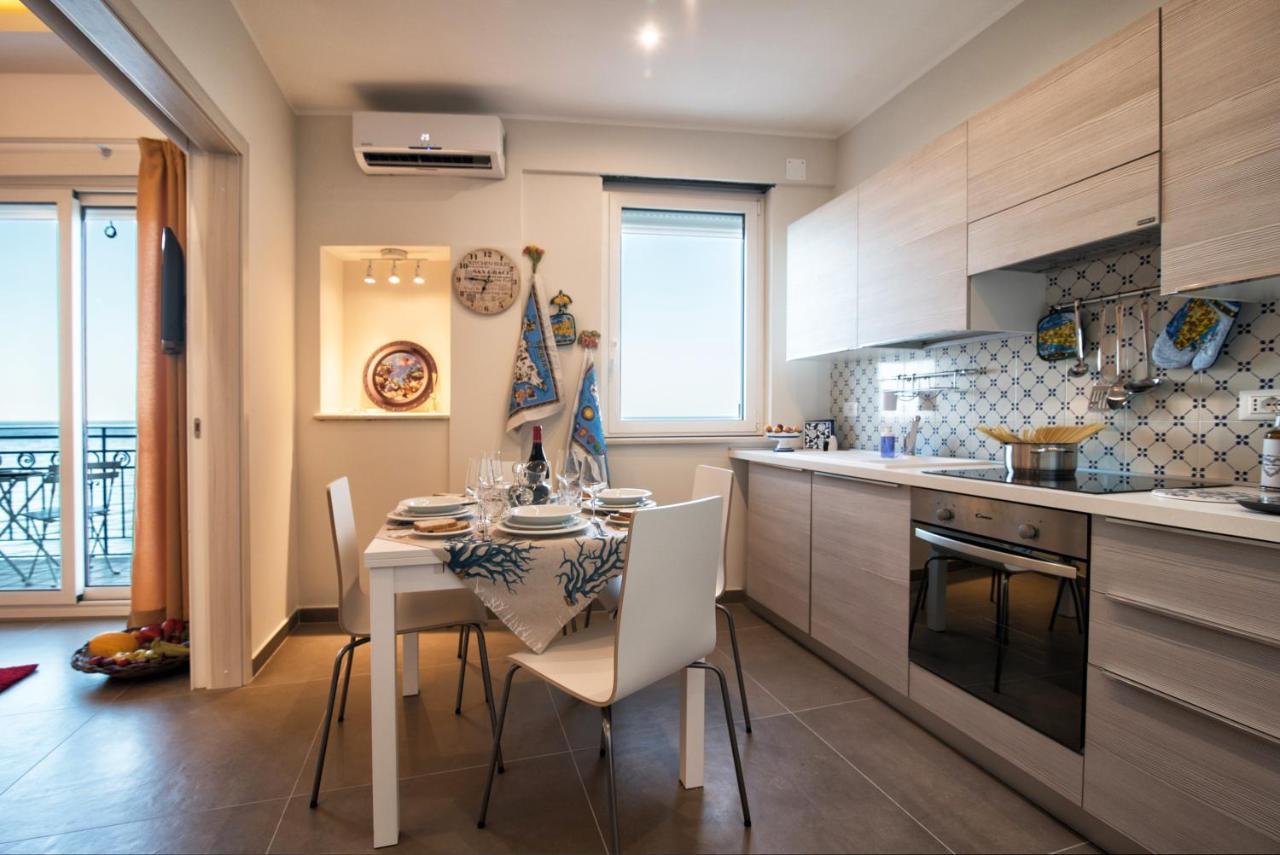 A Due Passi... Apartment Giardini Naxos Ngoại thất bức ảnh